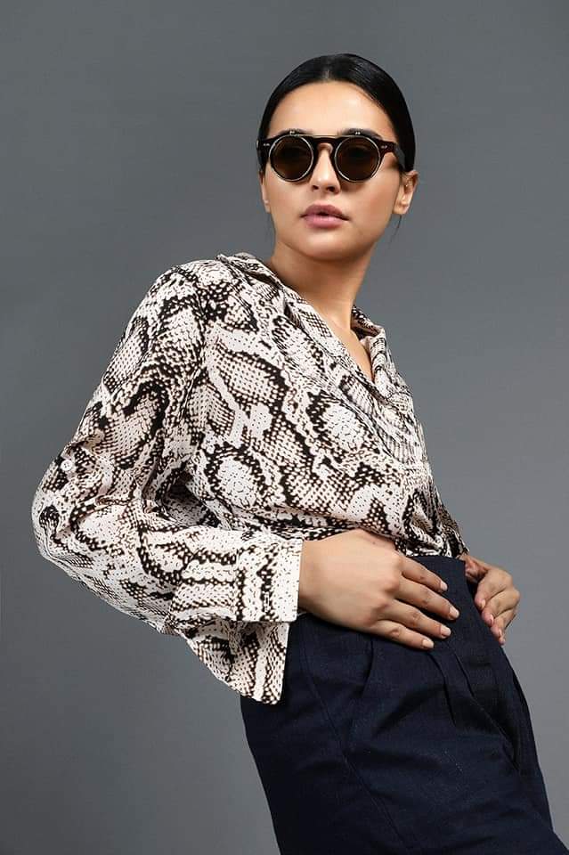 Almas Snake Print Sleeping Collar  - Perfect for Office & outdoor - Blended Fabric