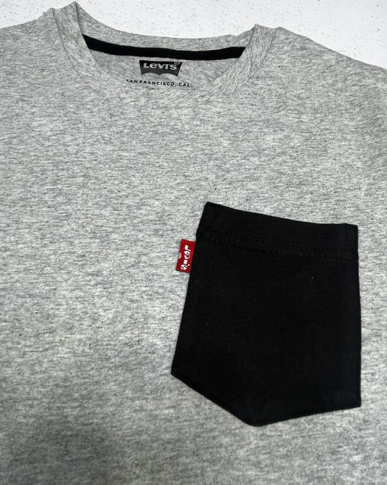 Levi´s Tees - Crew Neck Pocket on Chest - Ultra Soft Cotton mix - Stripe Sort Sleeve