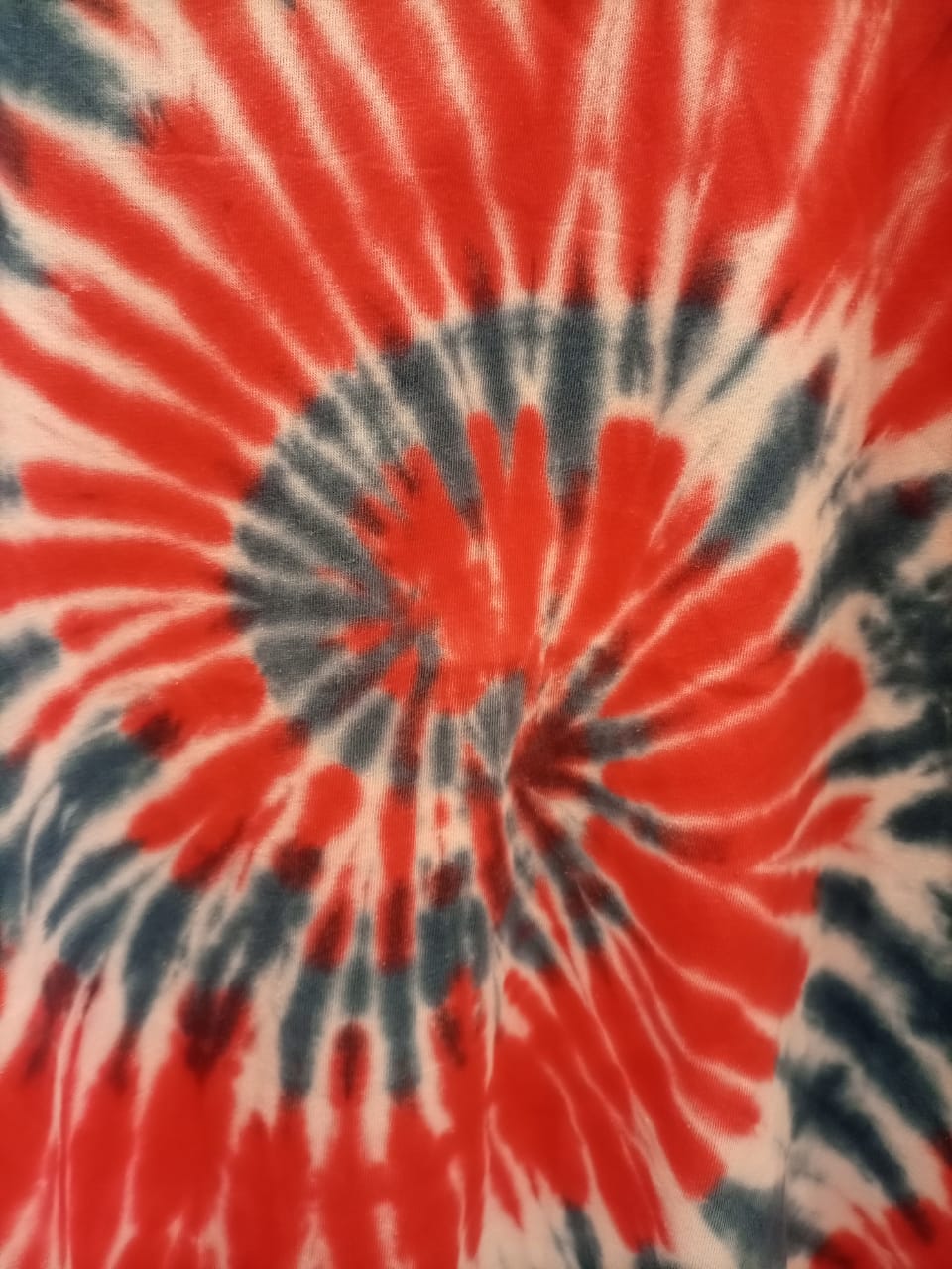 PoPSurf Eye Catching Tie Dye Tee shirt for Women (Red and Blue)