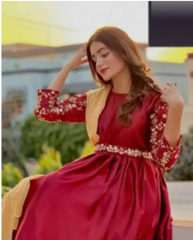"Stylish Embroidered Silk Maxi with Trouser, Belt, and Dupatta (4-Piece) 🌸✨"